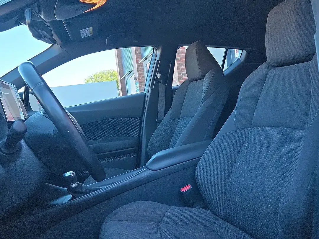 Toyota C-HR - Thumbnail 8