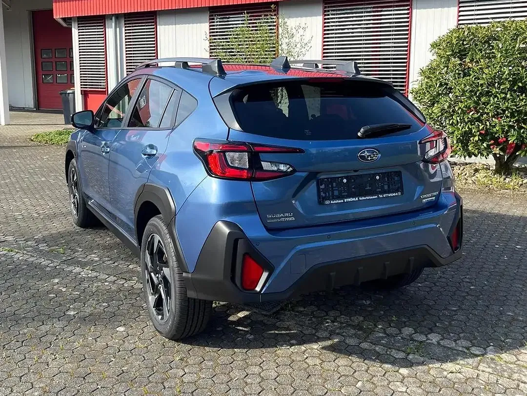 Subaru Crosstrek - Thumbnail 4