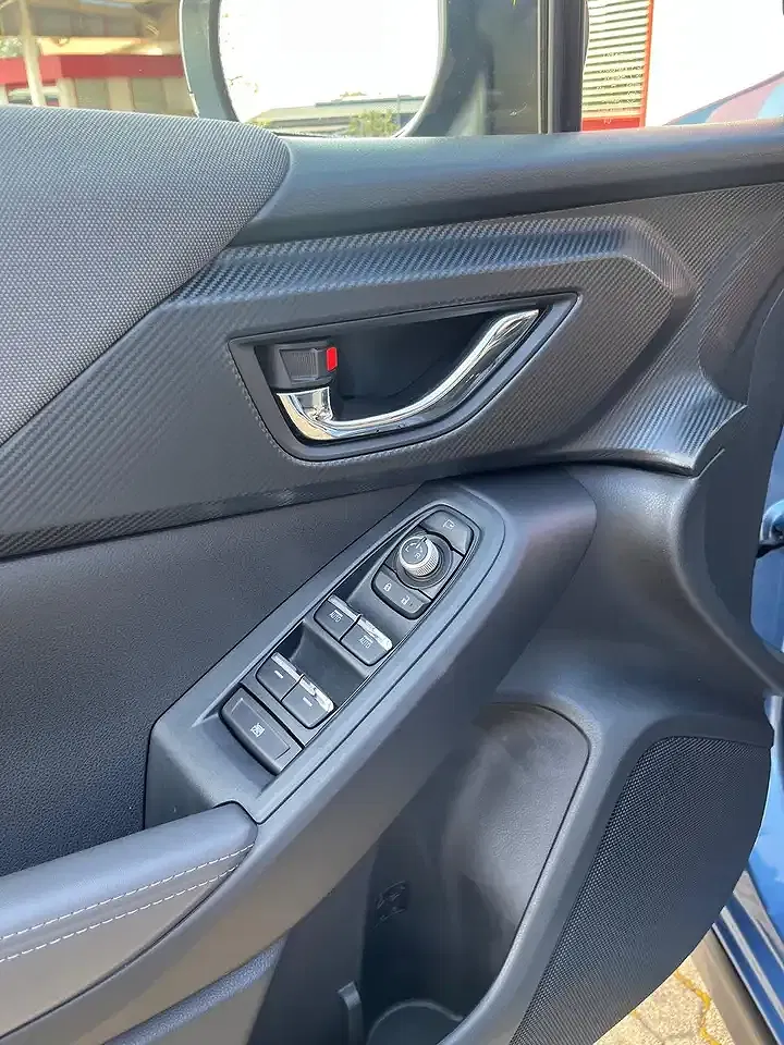 Subaru Crosstrek - Thumbnail 9