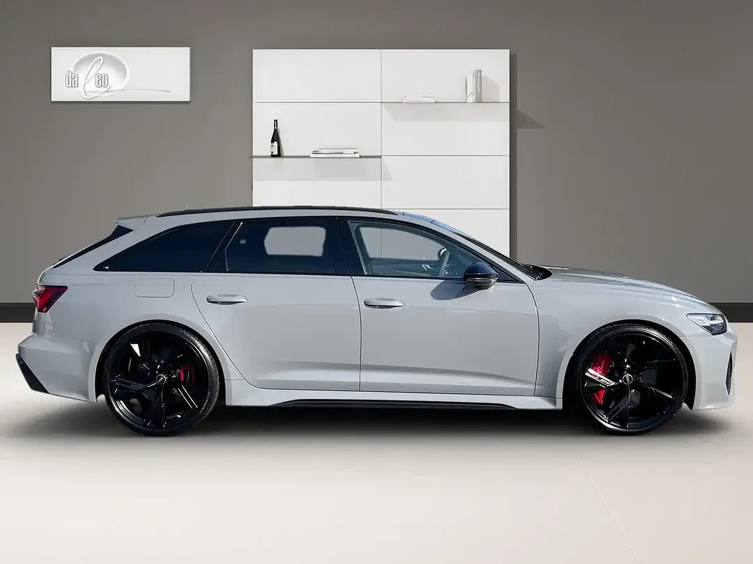 Audi RS6 - Thumbnail 3
