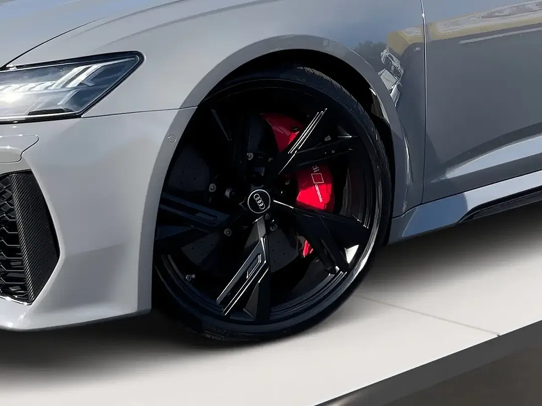 Audi RS6 - Thumbnail 8