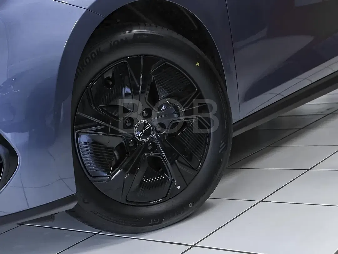 BYD Seal 6 - Thumbnail 10