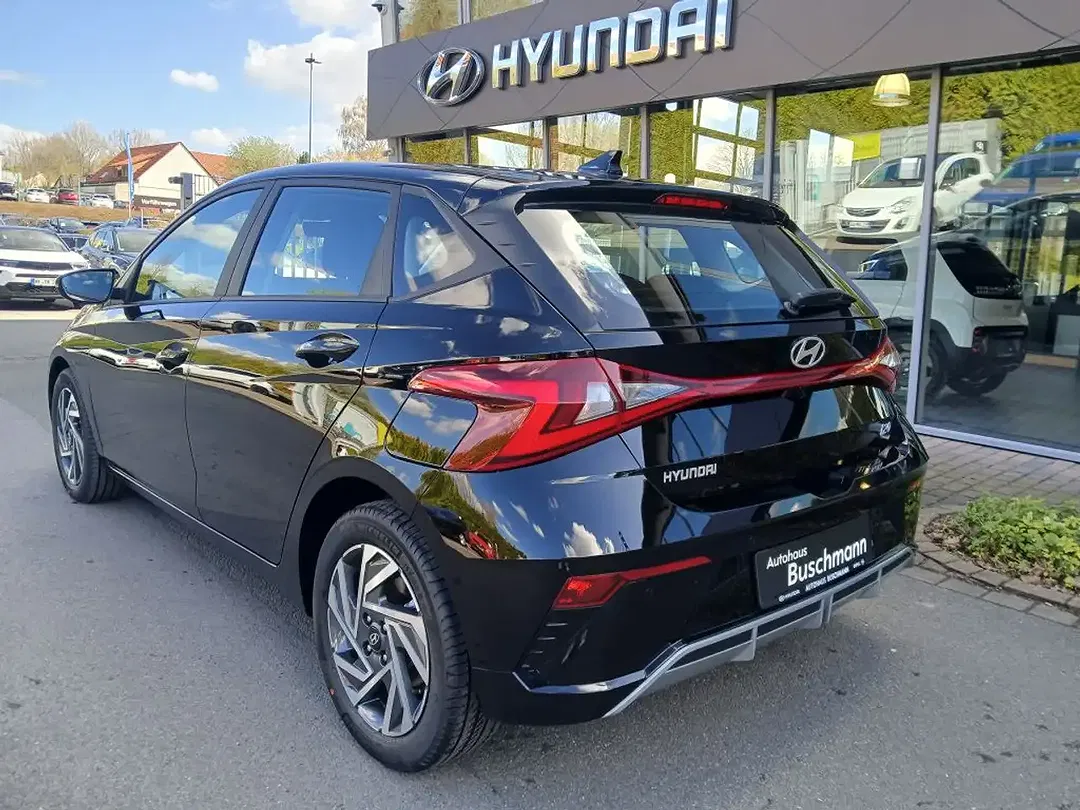 Hyundai i20 - Thumbnail 3