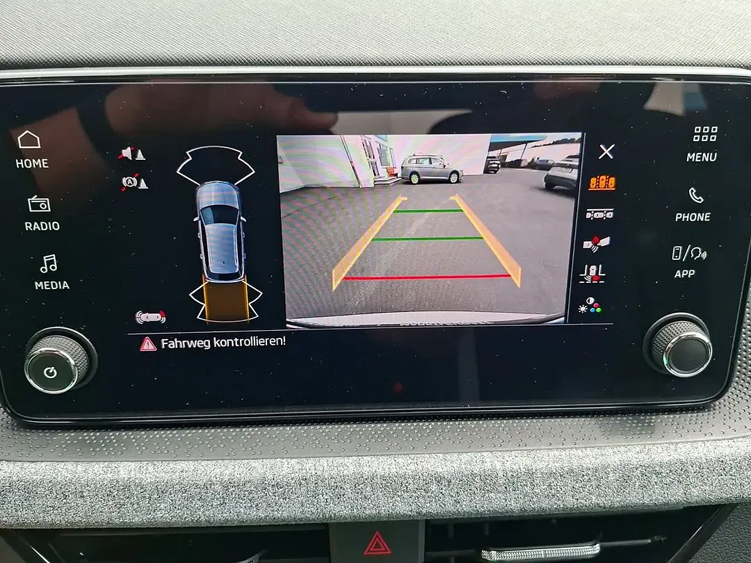 Skoda Kamiq - Thumbnail 25