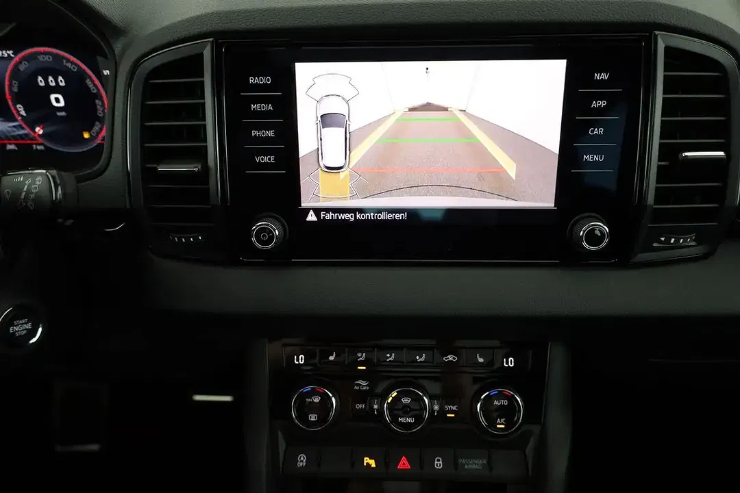 Skoda Karoq - Thumbnail 7