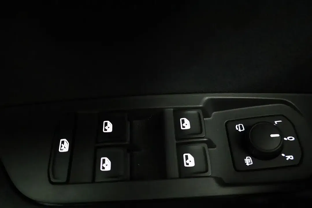 Skoda Karoq - Thumbnail 8