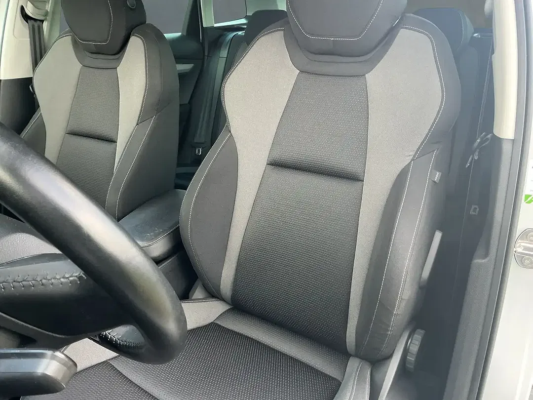Skoda Karoq - Thumbnail 4