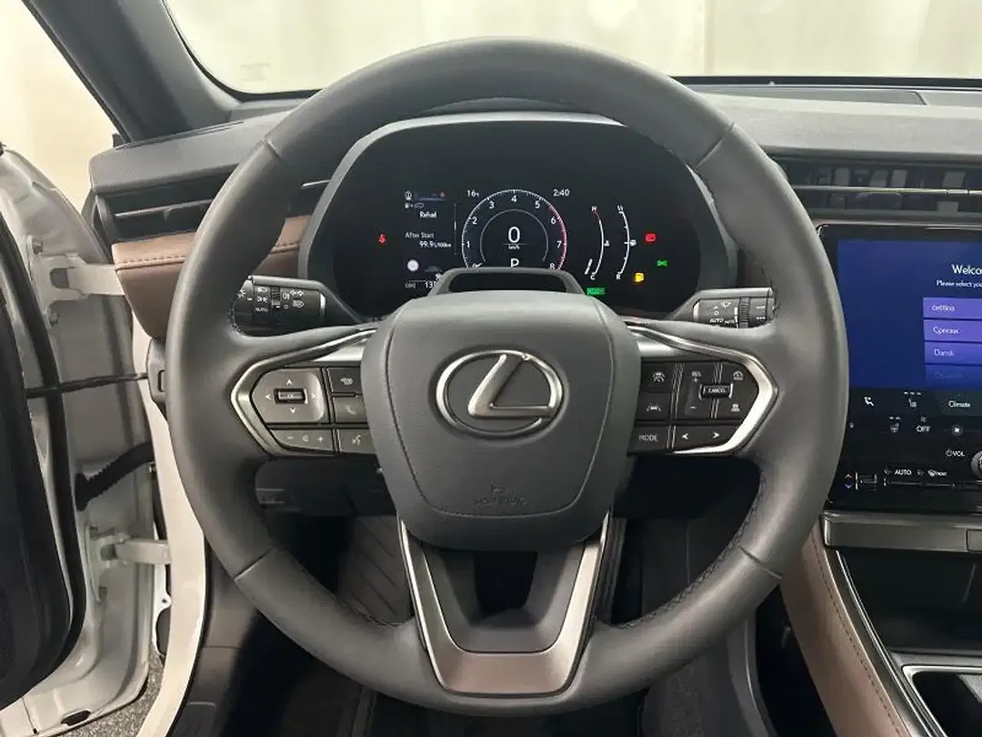 Lexus LBX - Thumbnail 22