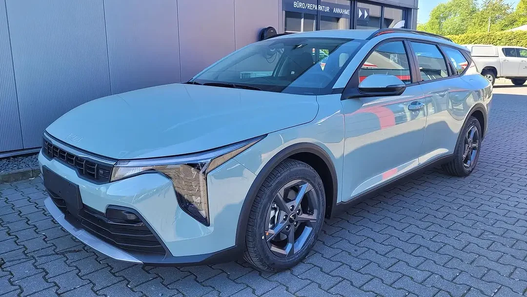 Kia K4 - Afbeelding 1
