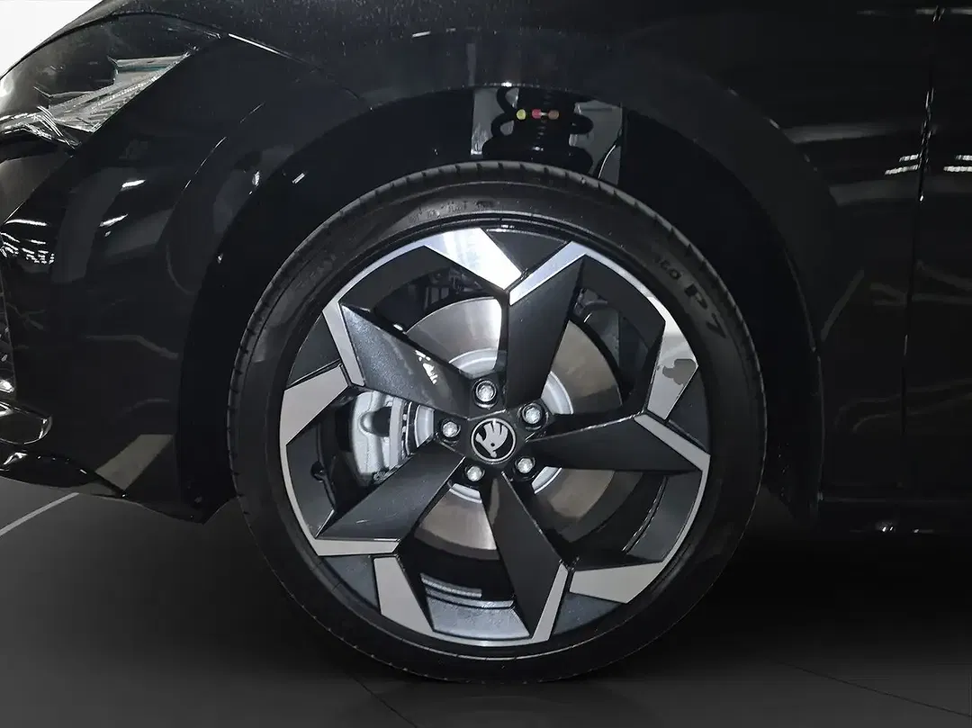Skoda Superb - Thumbnail 8