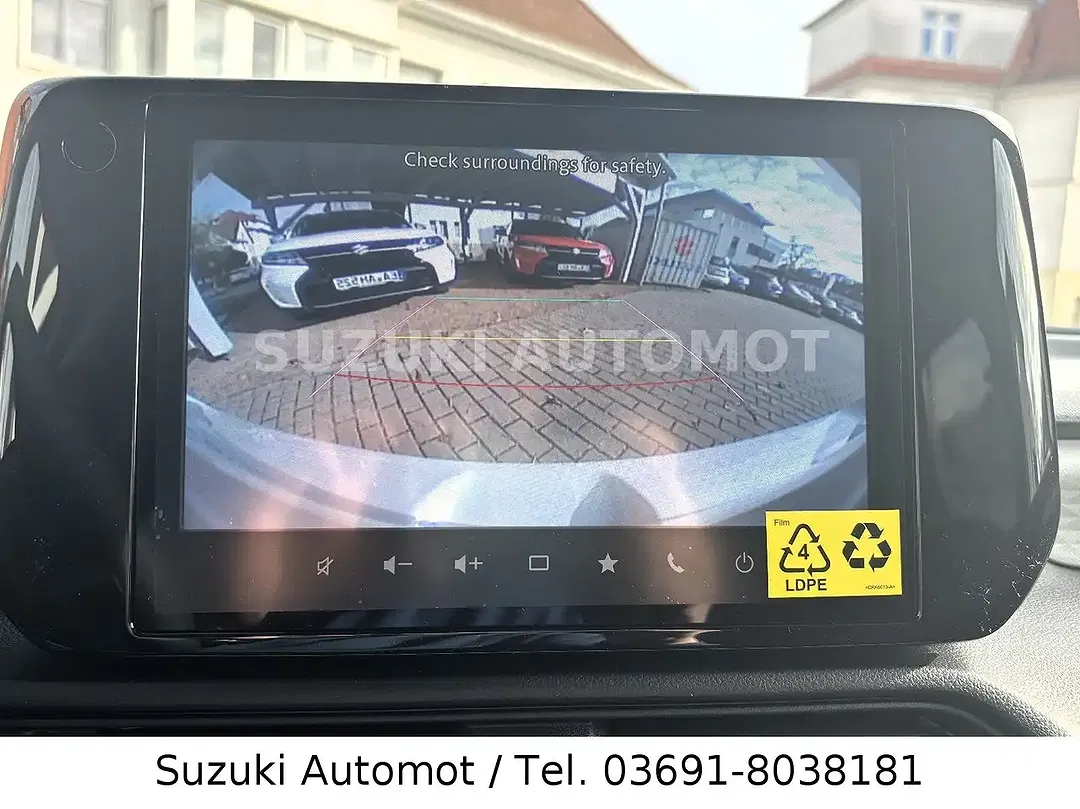 Suzuki Swift - Thumbnail 8