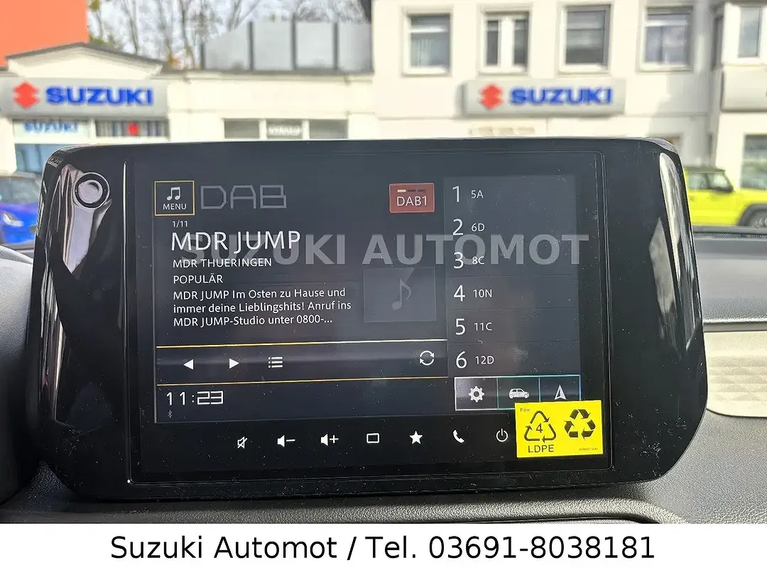 Suzuki Swift - Thumbnail 9