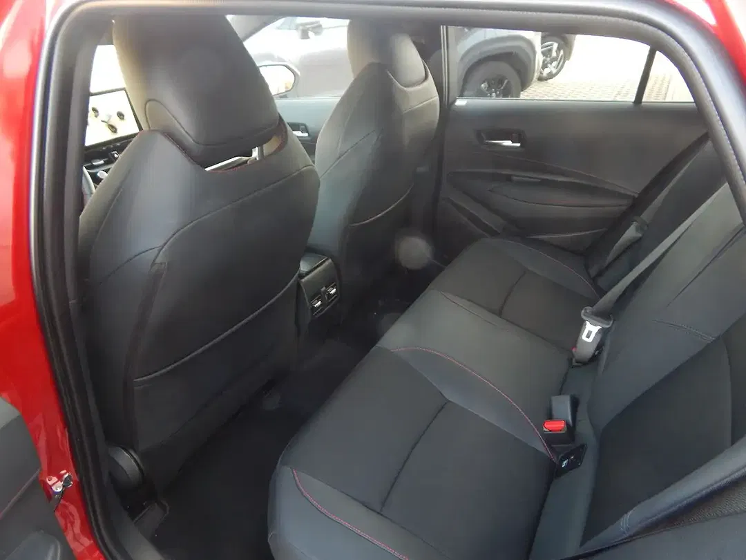 Toyota Corolla - Thumbnail 7
