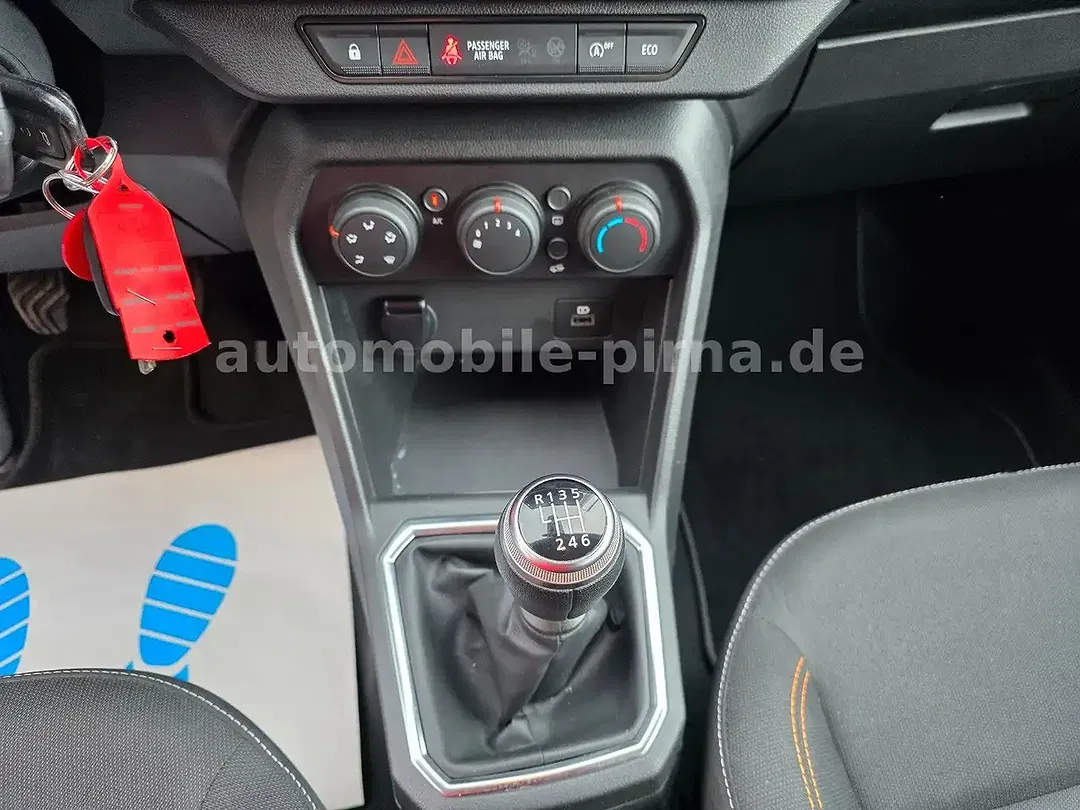 Dacia Sandero - Thumbnail 12