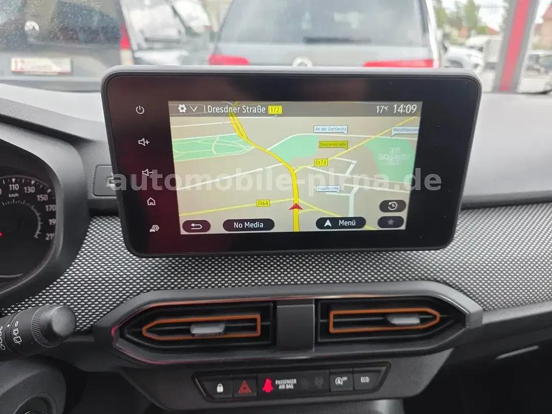 Dacia Sandero - Thumbnail 14