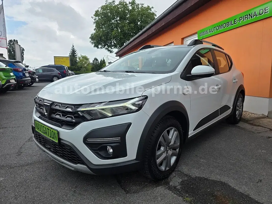 Dacia Sandero - Thumbnail 3