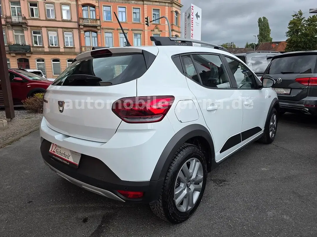 Dacia Sandero - Thumbnail 5