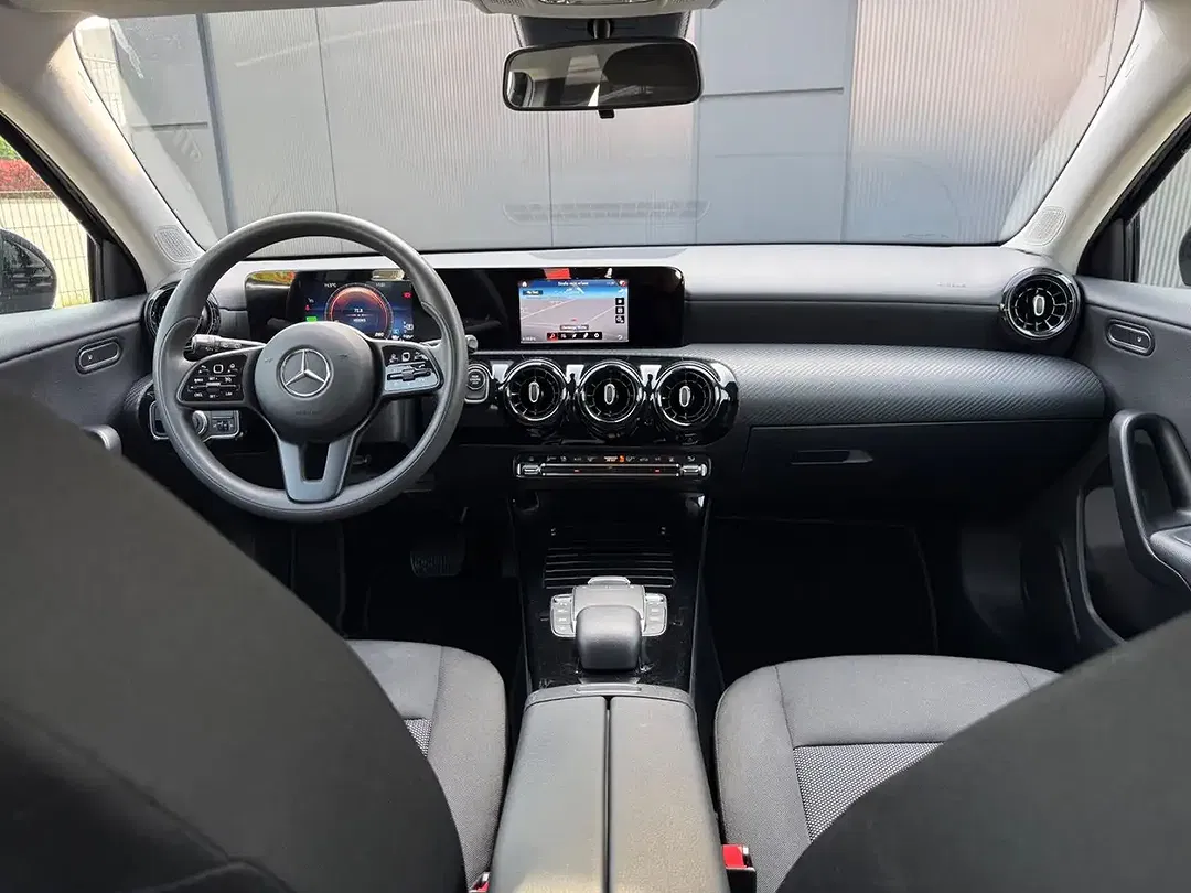Mercedes-Benz A 250 - Thumbnail 12