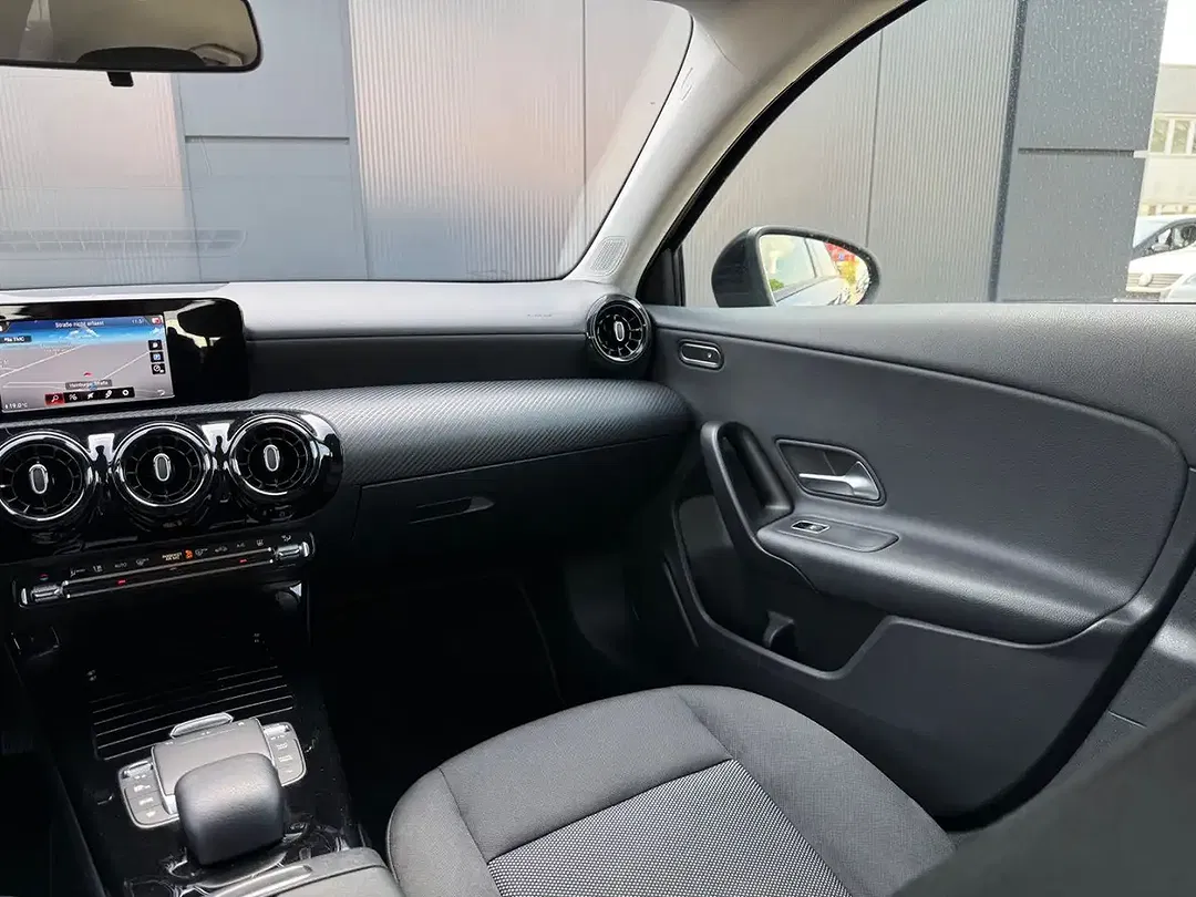 Mercedes-Benz A 250 - Thumbnail 14