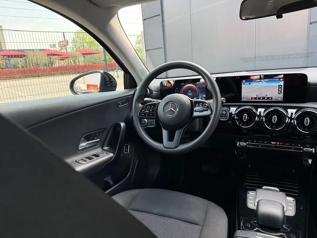 Mercedes-Benz A 250 - Thumbnail 15