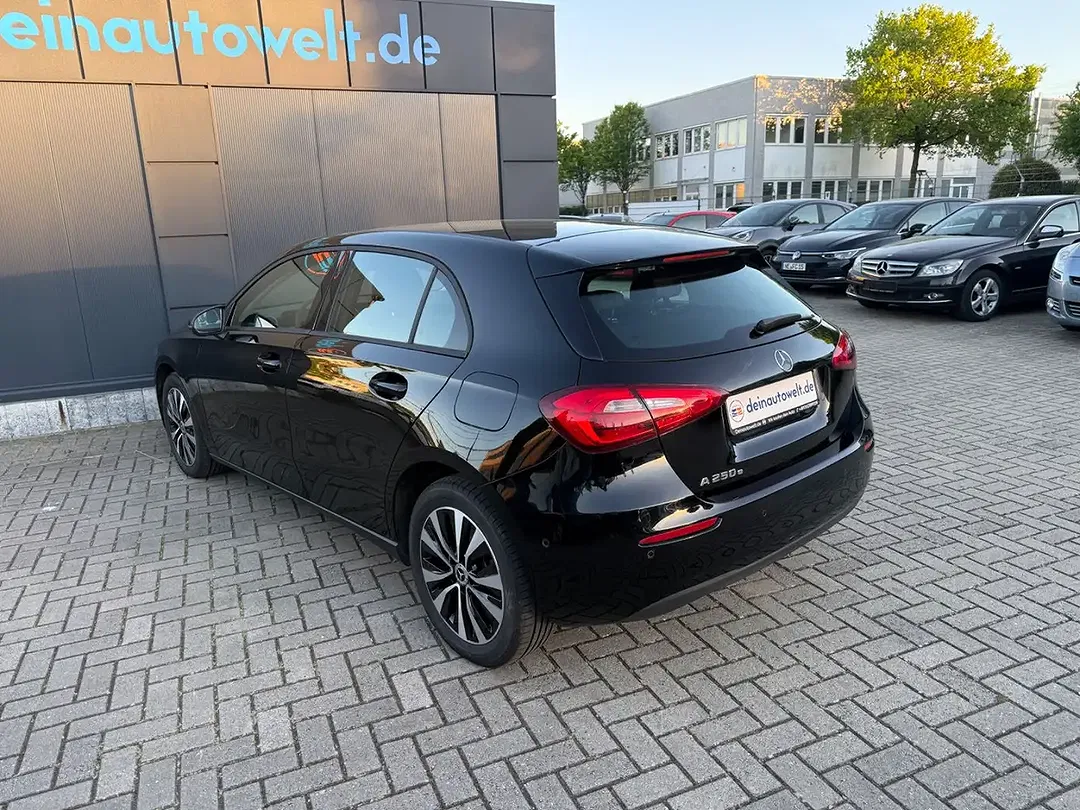 Mercedes-Benz A 250 - Thumbnail 6