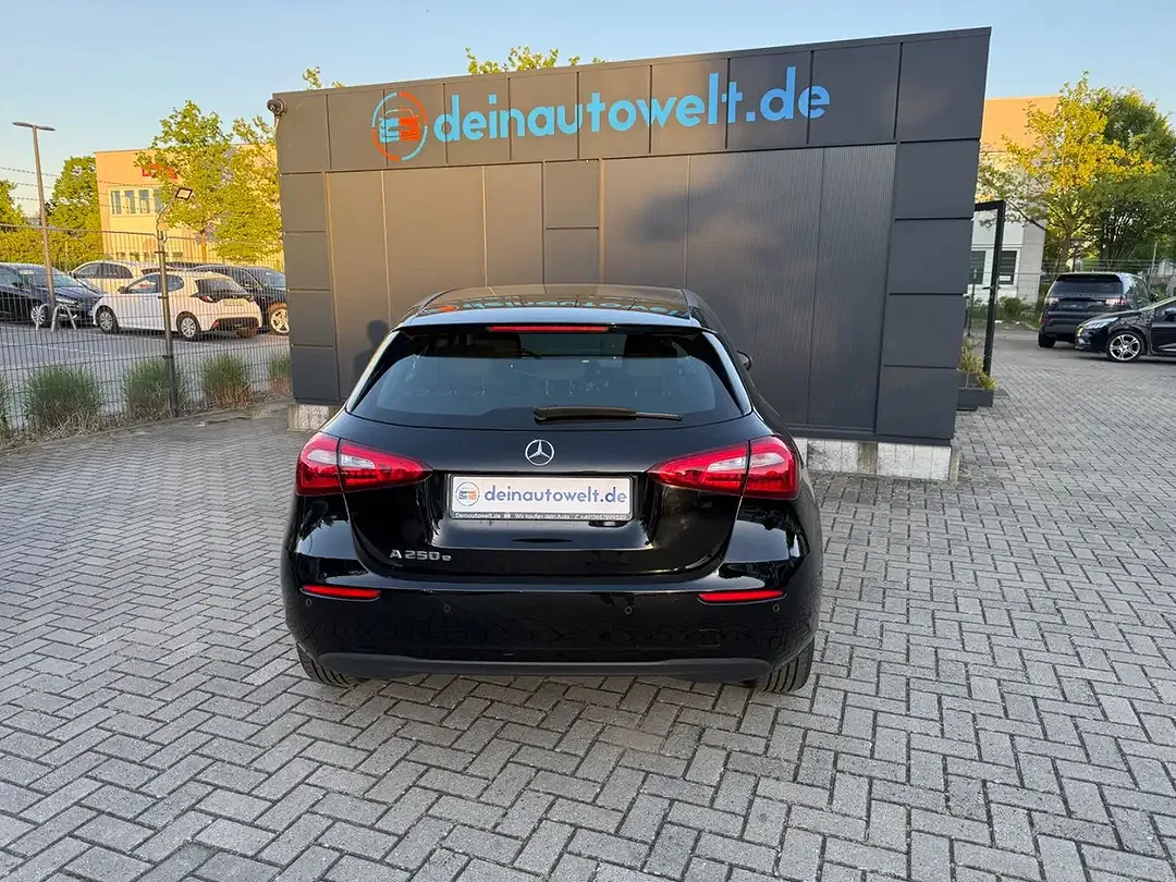 Mercedes-Benz A 250 - Thumbnail 7
