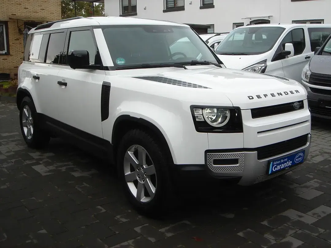 Land Rover Defender - Thumbnail 3