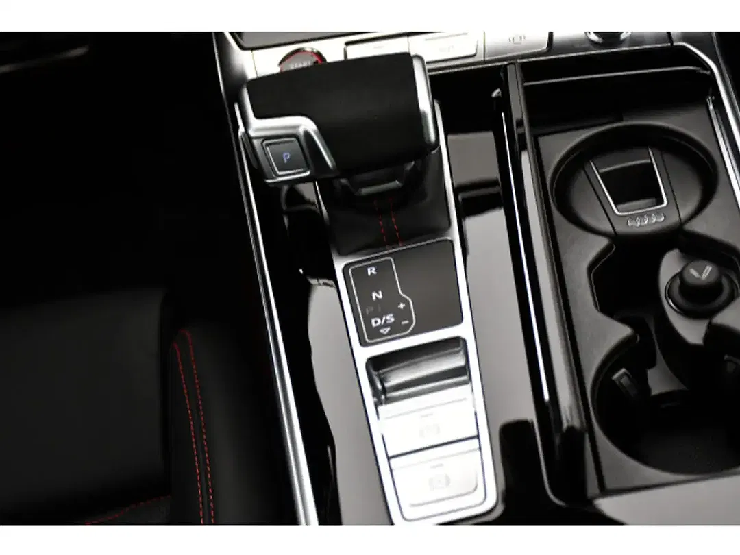 Audi RS6 - Thumbnail 5