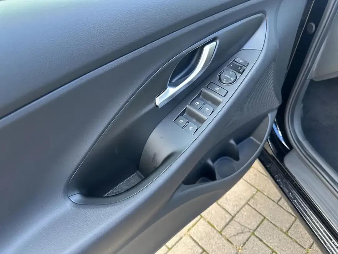 Hyundai i30 - Thumbnail 14
