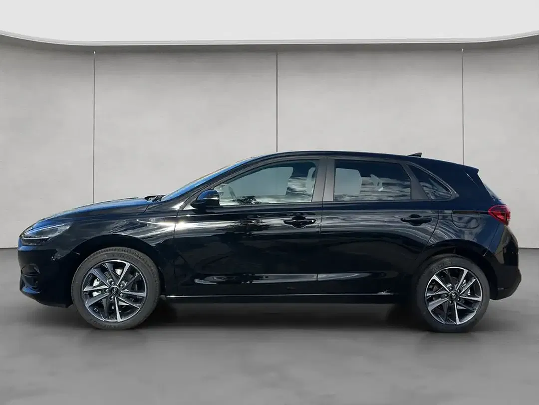 Hyundai i30 - Thumbnail 2