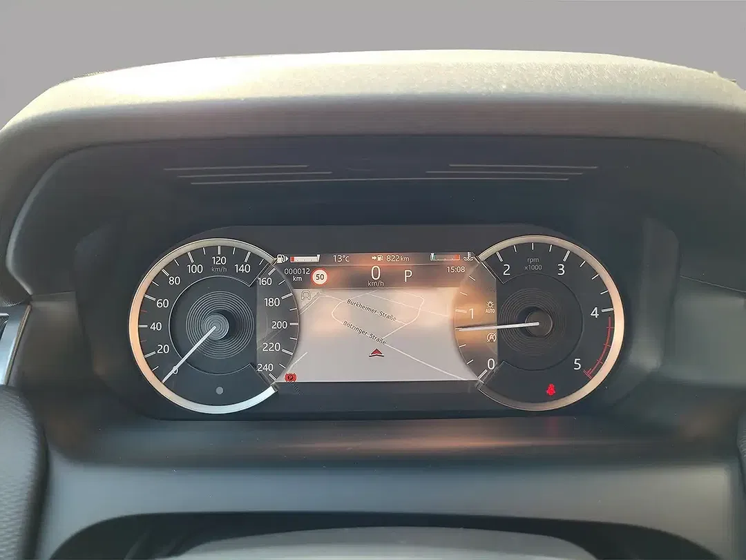 Land Rover Discovery Sport - Thumbnail 14