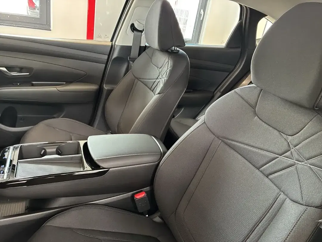 Hyundai TUCSON - Thumbnail 10