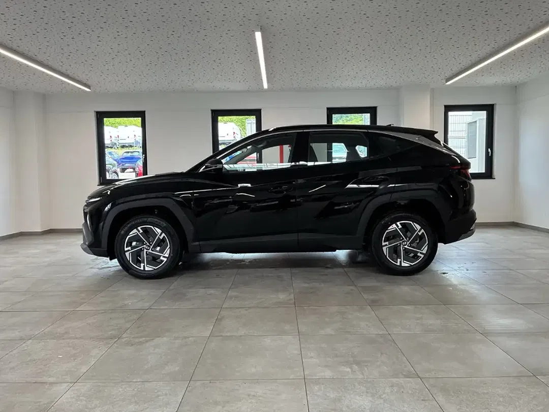 Hyundai TUCSON - Thumbnail 2
