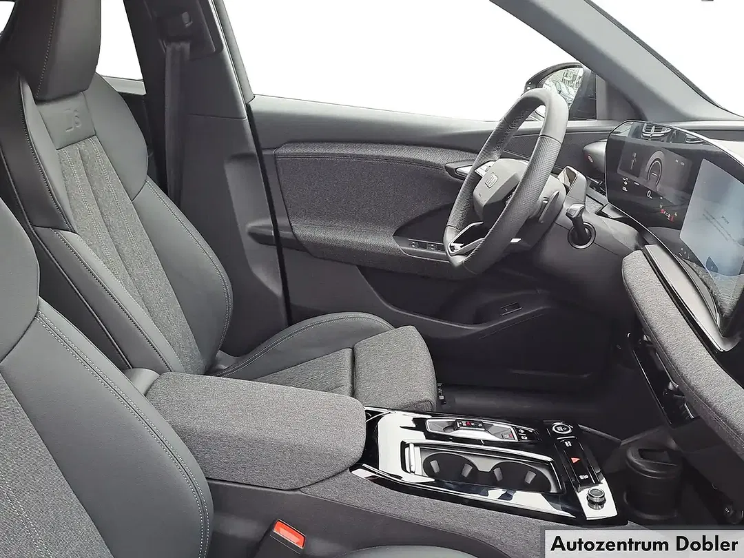 Audi Q6 e-tron - Thumbnail 9
