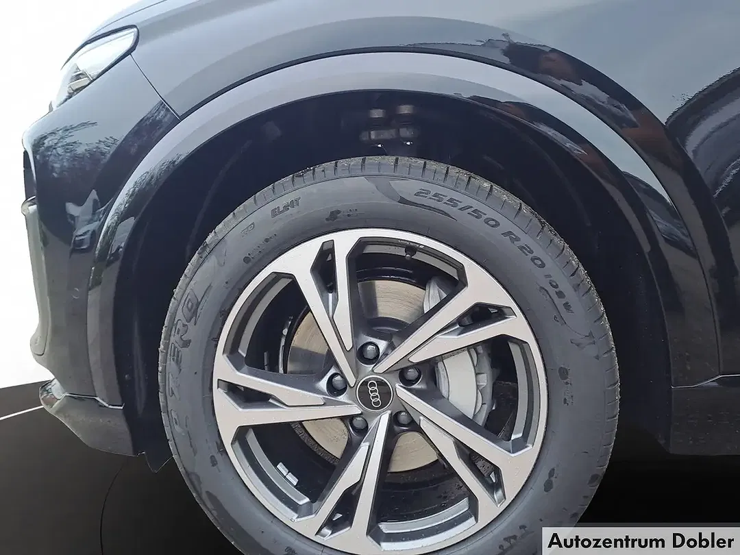 Audi Q6 e-tron - Thumbnail 5