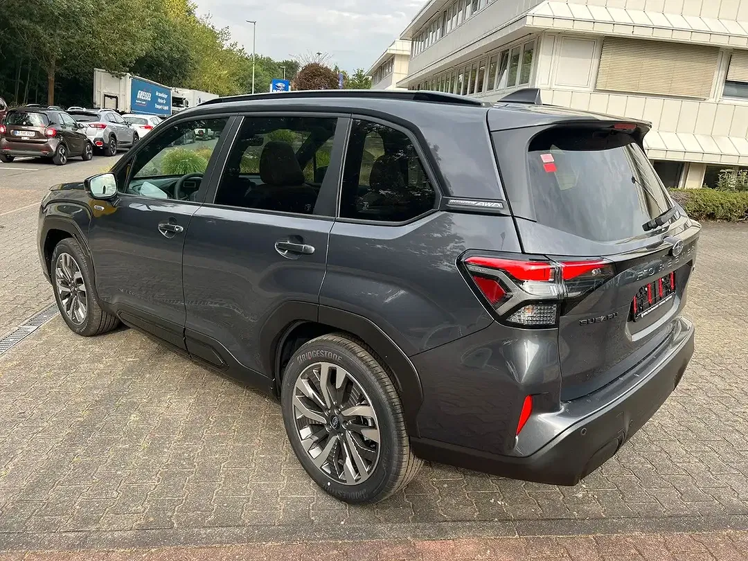 Subaru Forester - Thumbnail 10