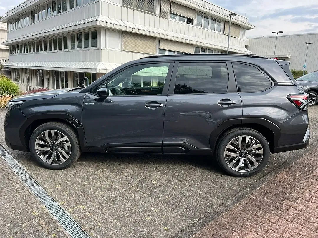 Subaru Forester - Thumbnail 9