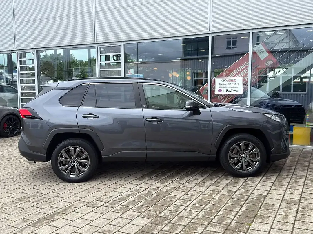 Toyota RAV 4 - Thumbnail 5