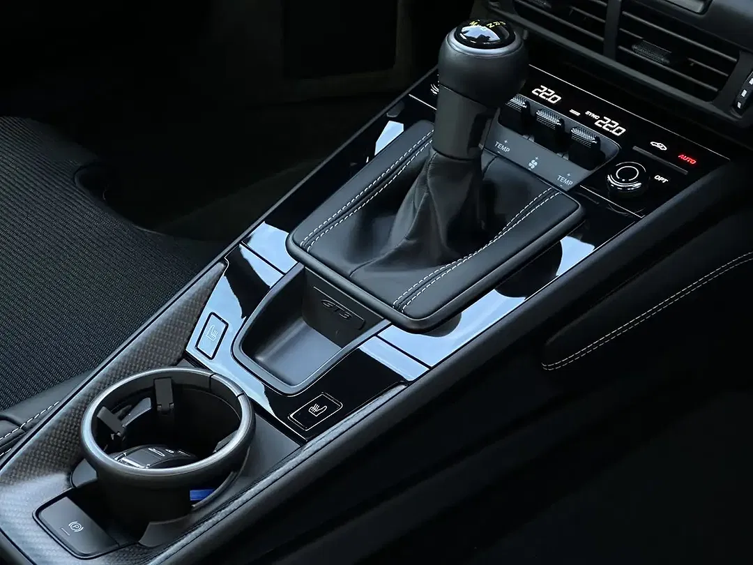 Porsche 992 - Thumbnail 10