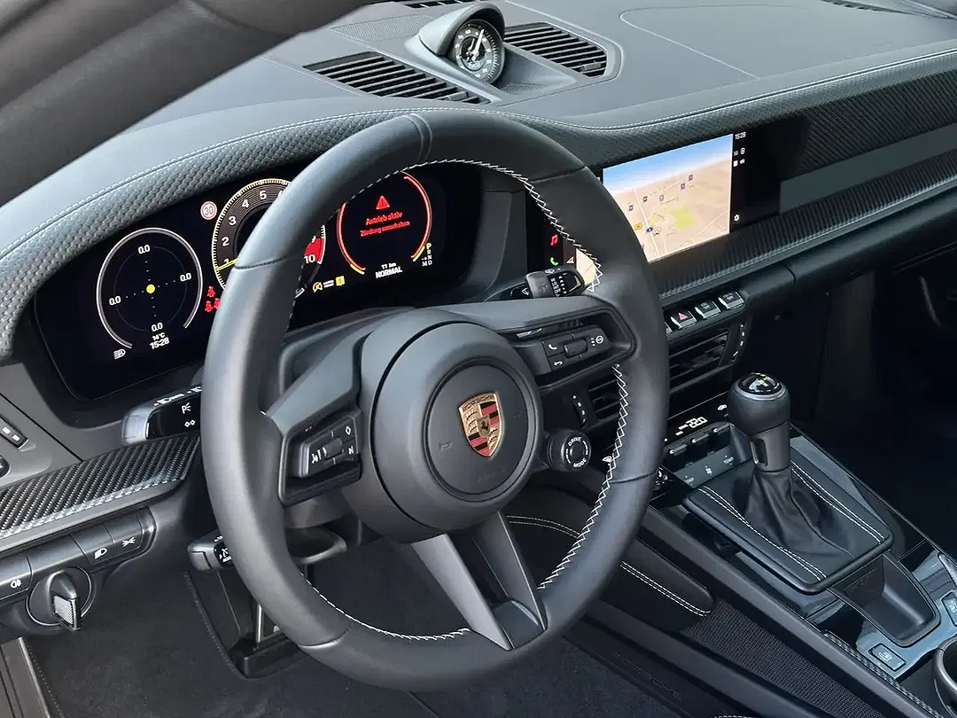 Porsche 992 - Thumbnail 7