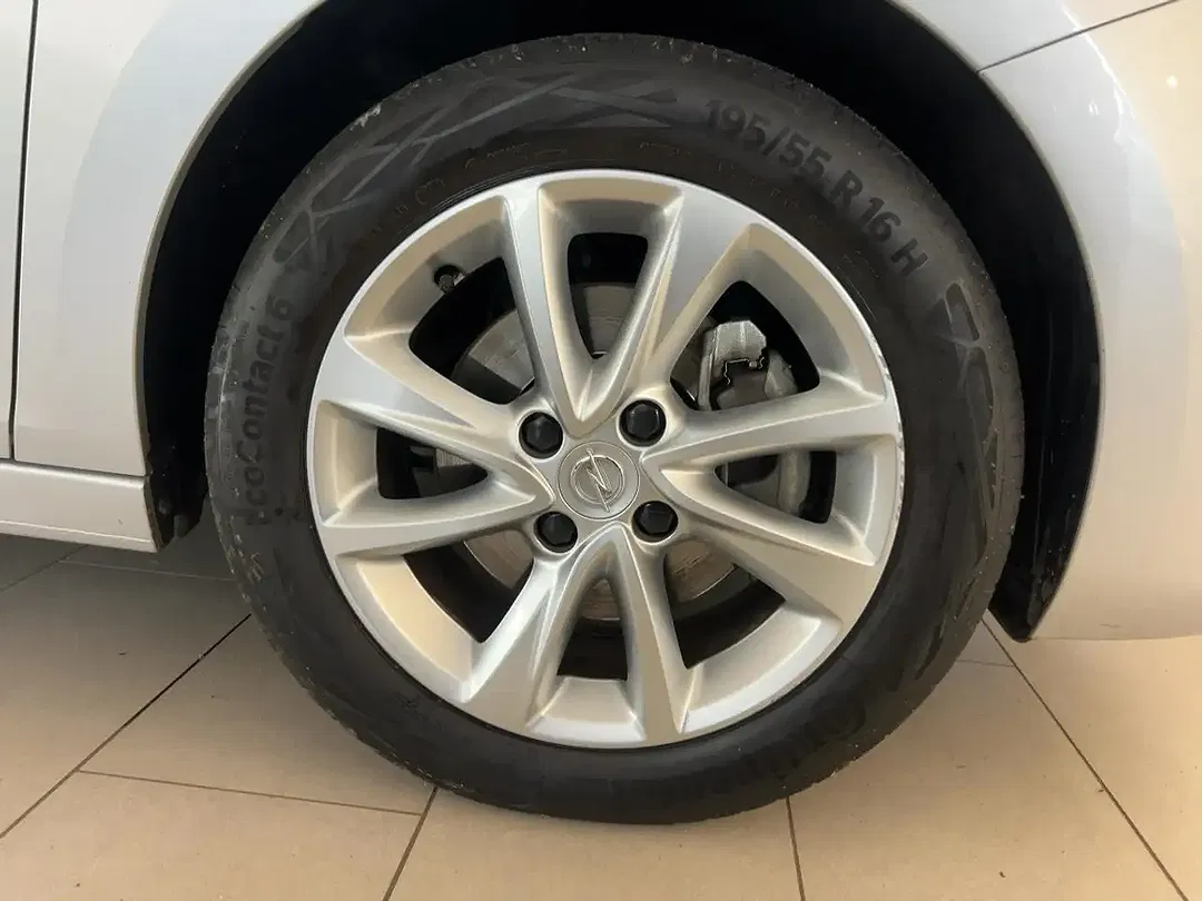 Opel Corsa - Thumbnail 6