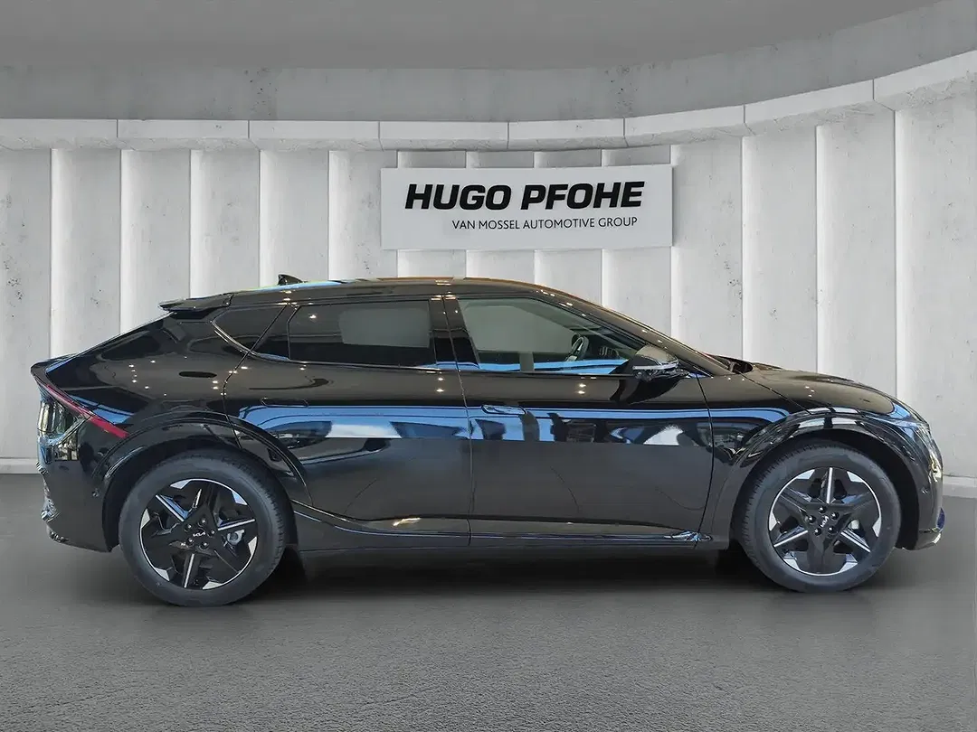 Kia EV6 - Thumbnail 12