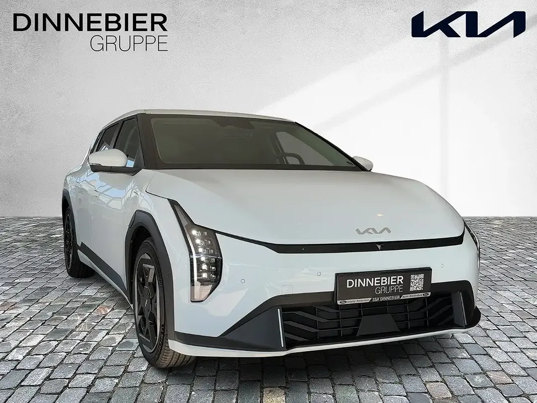 Kia EV4 - Thumbnail 5