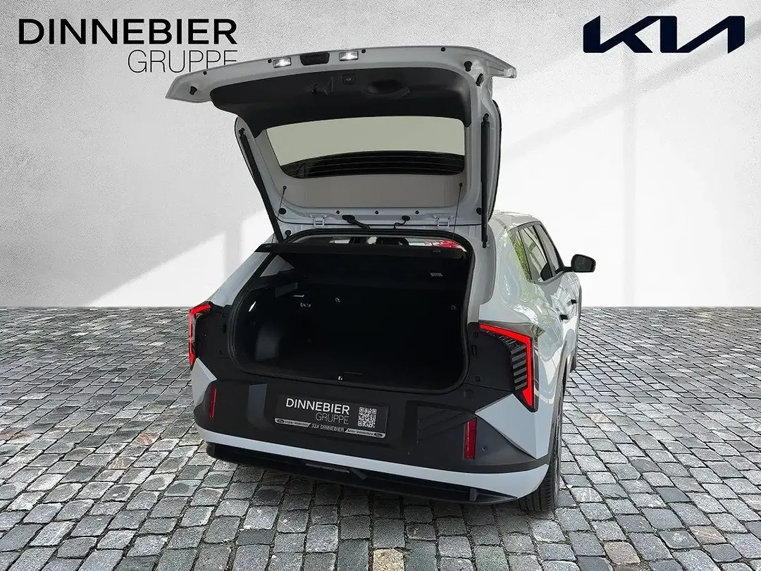Kia EV4 - Thumbnail 6
