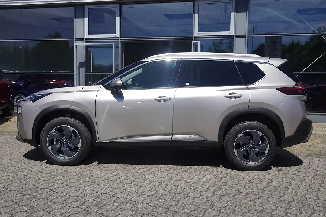 Nissan X-Trail - Thumbnail 2