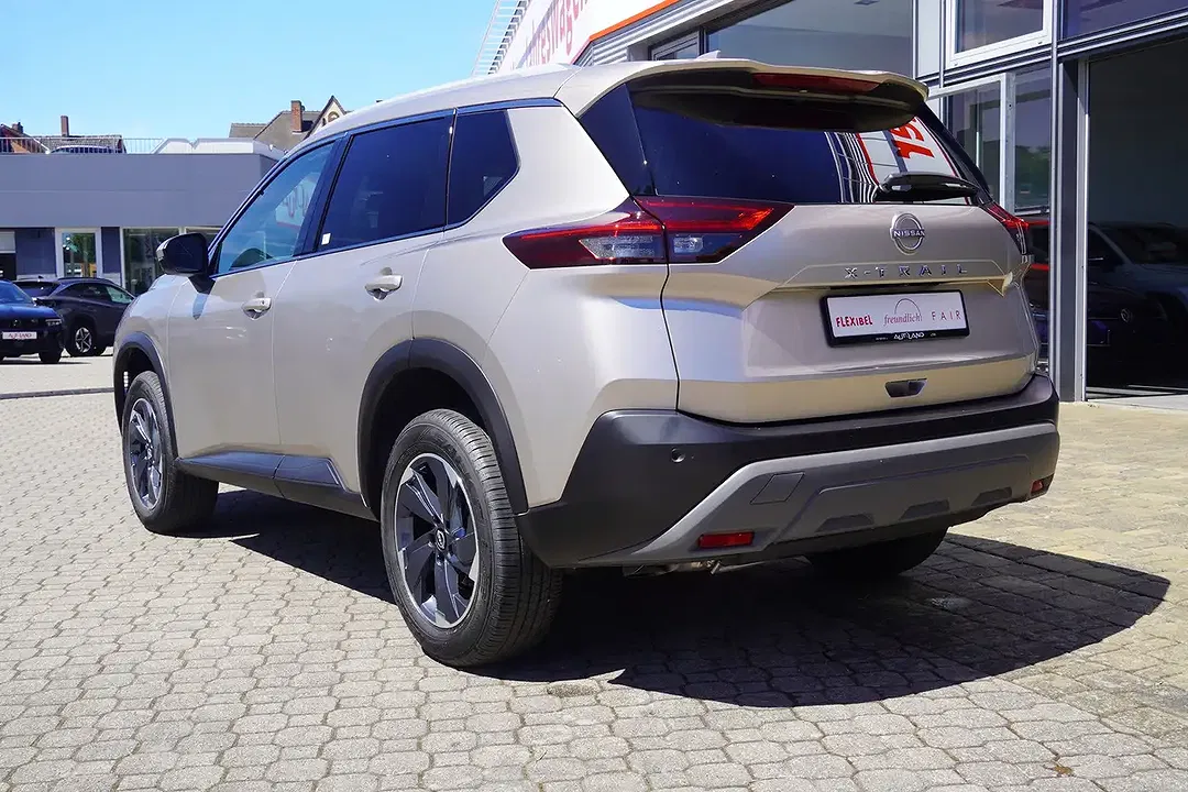 Nissan X-Trail - Thumbnail 3