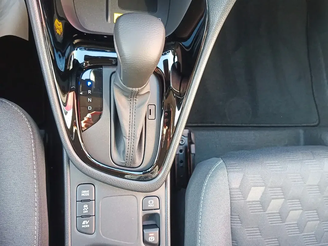 Toyota Yaris - Thumbnail 15