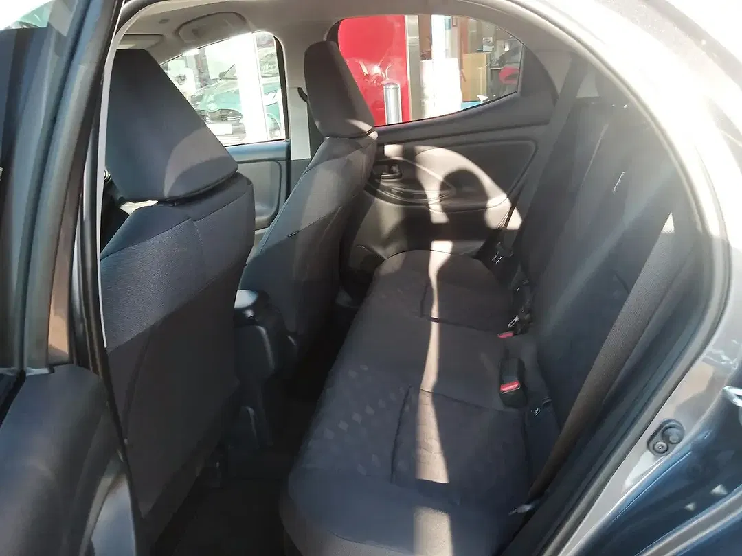 Toyota Yaris - Thumbnail 19