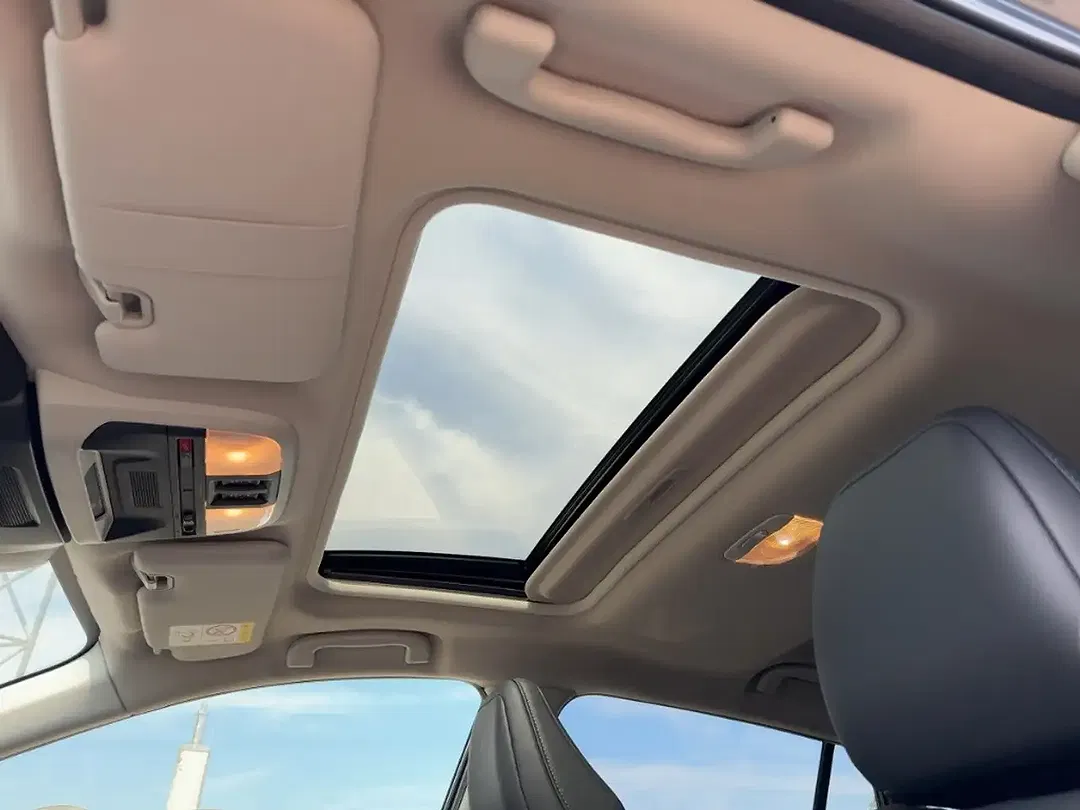 Subaru Crosstrek - Thumbnail 12