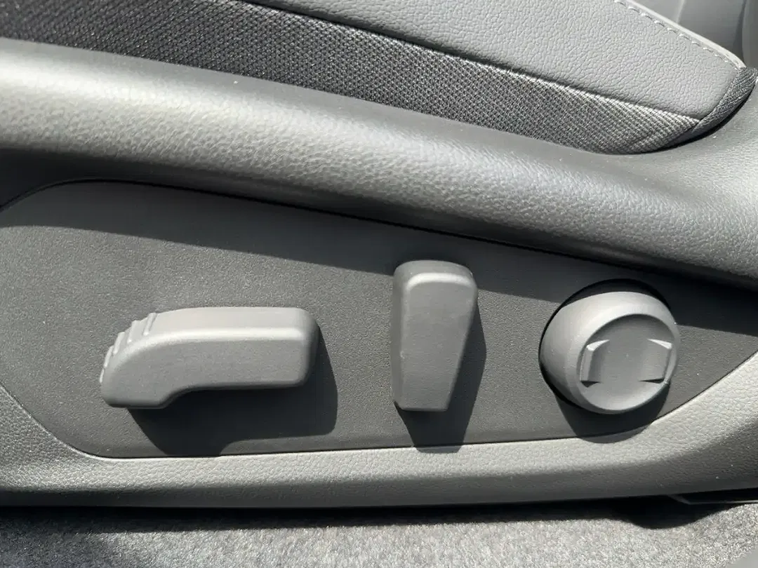 Subaru Crosstrek - Thumbnail 13